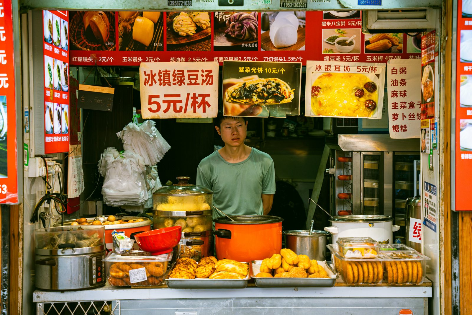 Soup dumplings in a Nanjing steamer